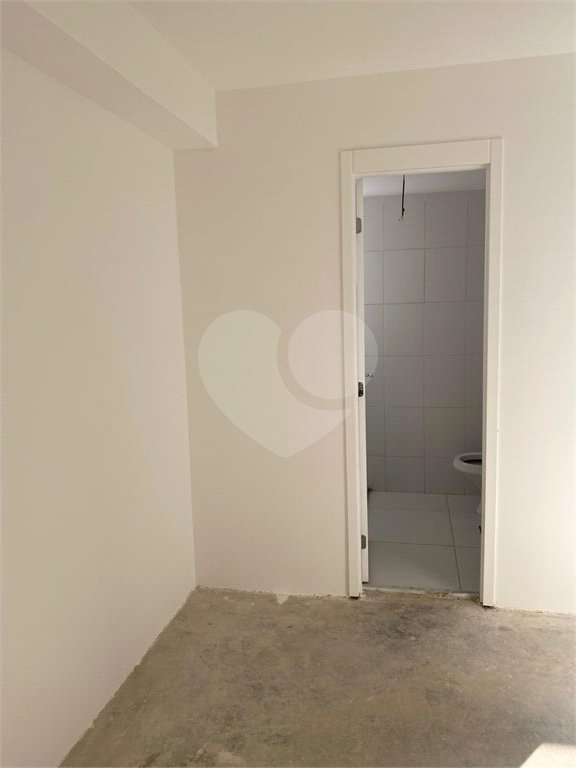 Apartamento à venda com 3 suítes em Jardim Caboré, São Paulo, SP