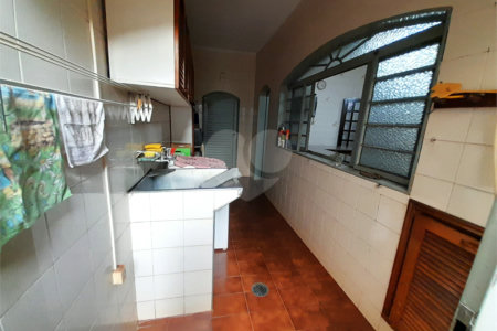 Casa à venda com 5 quartos, sendo 1 suíte,  em Jardim Anhangüera, Ribeirão Preto, SP