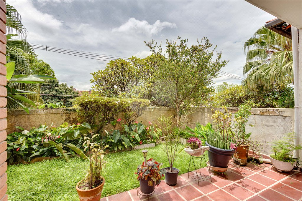 Sobrado à venda com 3 quartos, sendo 1 suíte, em Chácara Flora, São Paulo, SP