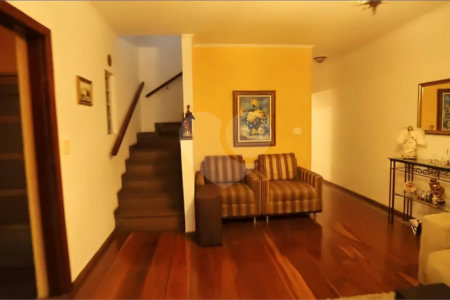 Sobrado à venda com 3 quartos, sendo 1 suíte, em Chora Menino, São Paulo, SP