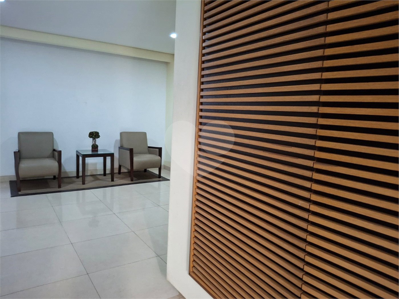 Apartamento à venda com 2 quartos, sendo 1 suíte, em Moema, São Paulo, SP