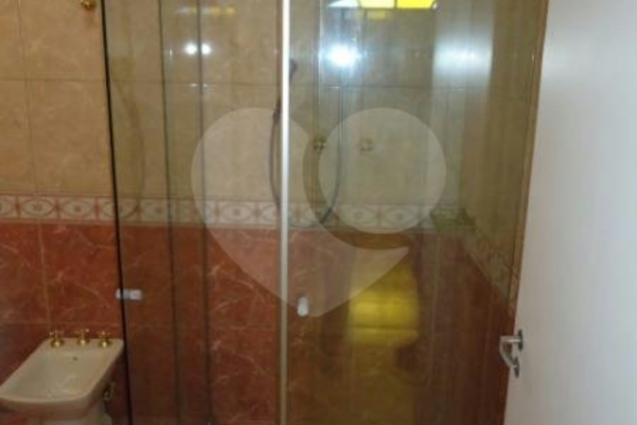 Casa Térrea à venda com 3 quartos, sendo 1 suíte,  em Vila Mariana, São Paulo, SP