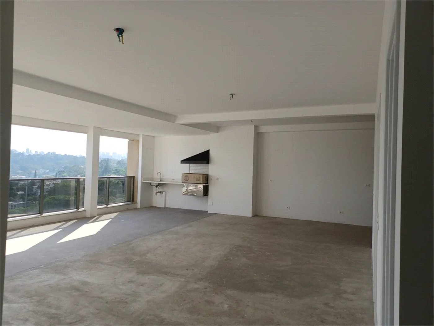 Apartamento à venda com 4 suítes em Real Parque, São Paulo, SP