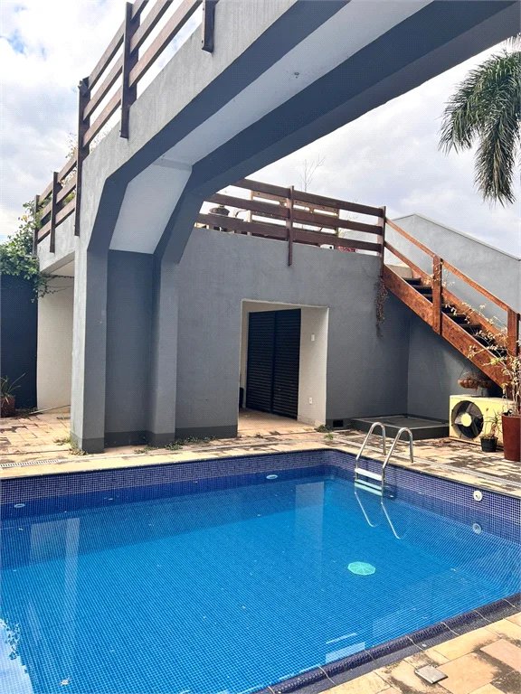 Sobrado à venda com 5 quartos, sendo 2 suítes, em Vila Inah, São Paulo, SP