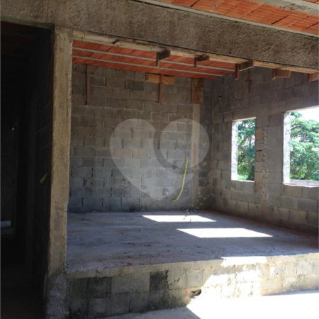 Casa à venda com 4 quartos, sendo 2 suítes,  no condomínio Acmti - Colinas do Mosteiro, Terras de Itaici e Recanto dos Pássaros, Indaiatuba - SP