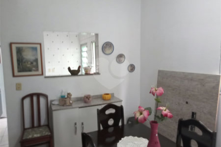 Sobrado à venda com 2 suítes no Centro, Bom Jesus dos Perdões, SP