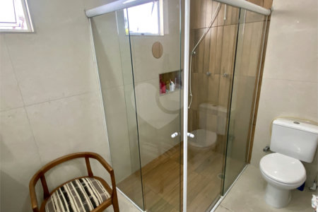 Sobrado à venda com 4 quartos, sendo 1 suíte, em Vila Medeiros, São Paulo, SP