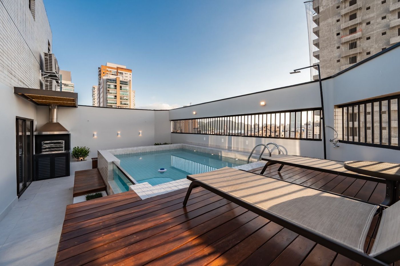 Cobertura com 4 dormitórios à venda, 370 m² por R$ 4.490.000,00 - Ponta da Praia - Santos/SP