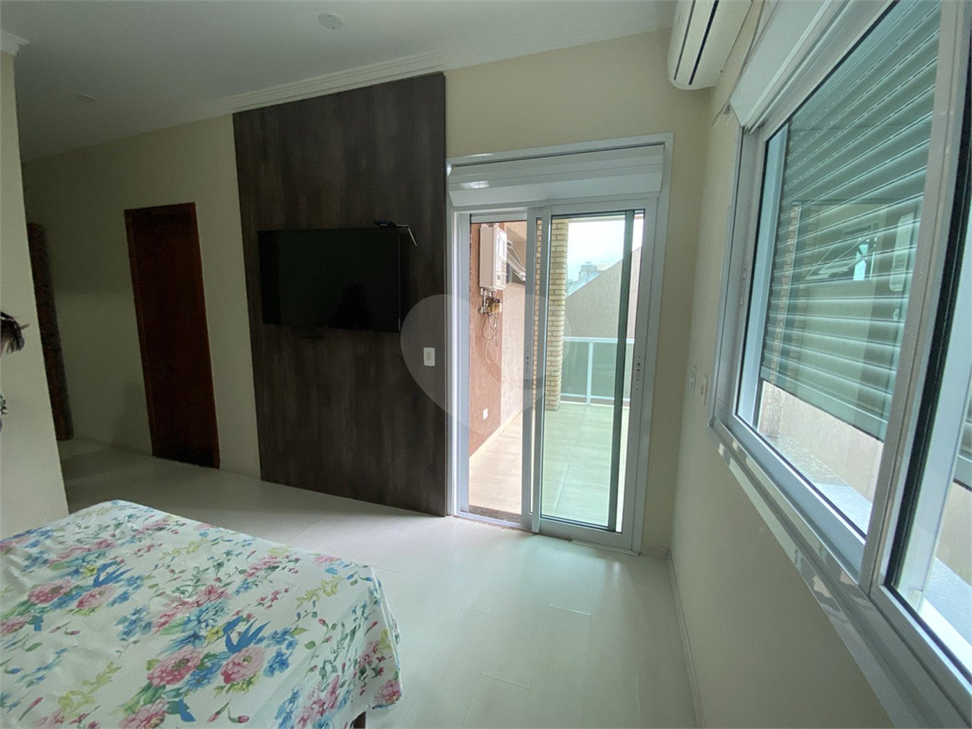 Sobrado à venda com 3 quartos, sendo 1 suíte,  em Jardim Vila Galvão, Guarulhos, SP