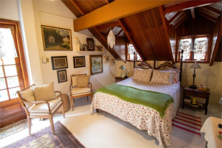 Chácara à venda com 5 quartos, sendo 4 suítes, no Centro (canguera), São Roque, SP