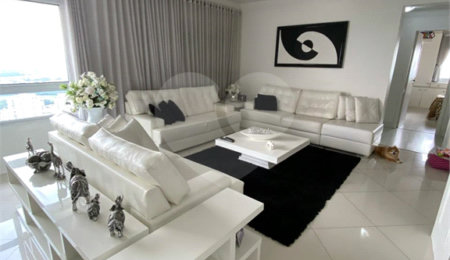 Apartamento à venda com 3 suítes em Santa Teresinha, São Paulo, SP