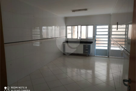 Sobrado à venda com 3 quartos, sendo 1 suíte, em Vila Maria Alta, São Paulo, SP