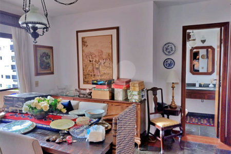 Apartamento à venda com 4 quartos, sendo 3 suítes, em Indianópolis, São Paulo, SP