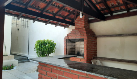 Casa Térrea à venda com 3 quartos, sendo 1 suíte,  em Jardim Marajoara, São Paulo, SP