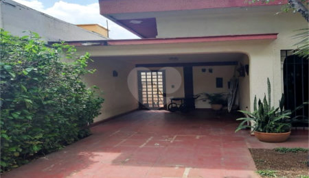 Casa à venda com 3 quartos em Vila Inah, São Paulo, SP
