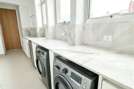 Apartamento à venda com 4 suítes em Vila Cordeiro, São Paulo, SP