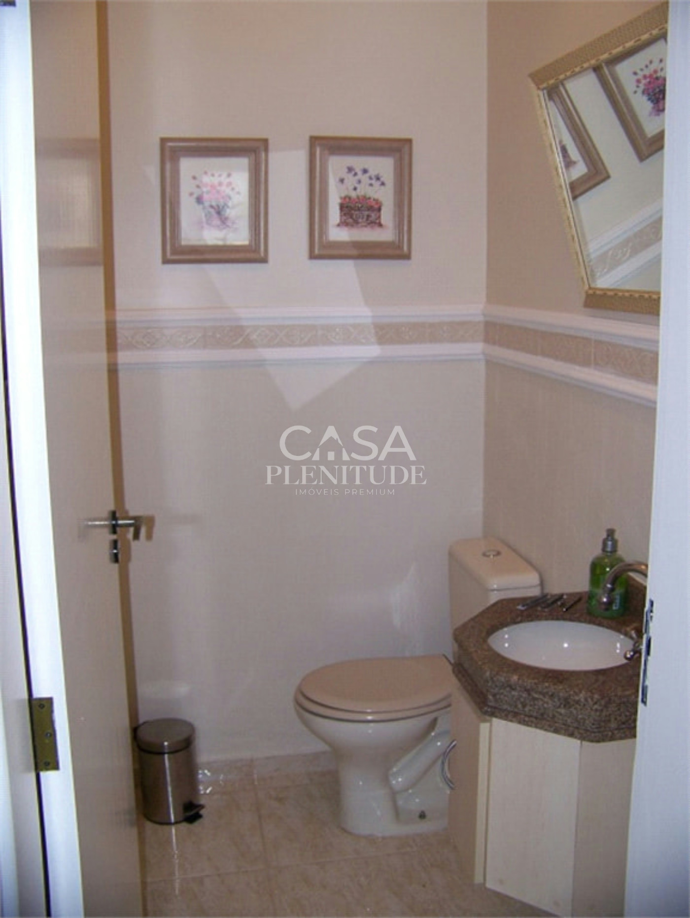 Casa em condomínio à venda com 3 quartos, sendo 1 suíte, em Aparecidinha, Sorocaba, SP