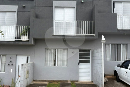 Casa à venda com 2 quartos no condomínio Carvalho Lagares, Poá - SP