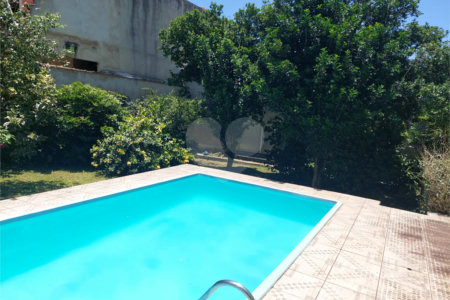 Casa à venda com 2 quartos, sendo 1 suíte,  em Vila Muriqui, Mangaratiba, RJ