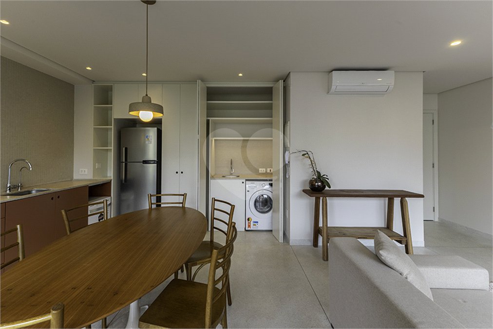 Apartamento à venda ou para alugar com 1 suíte em Jardim das Bandeiras, São Paulo, SP