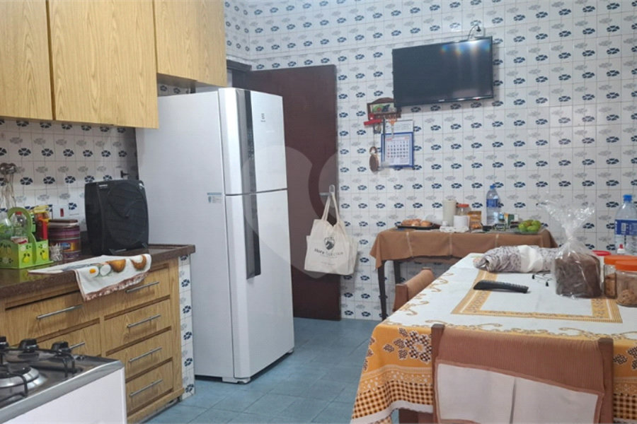 Casa à venda com 4 quartos, sendo 3 suítes, no Brasilândia, São Paulo, SP