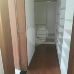 Casa à venda ou para alugar com 4 suítes em Chácaras São Carlos, Cotia, SP