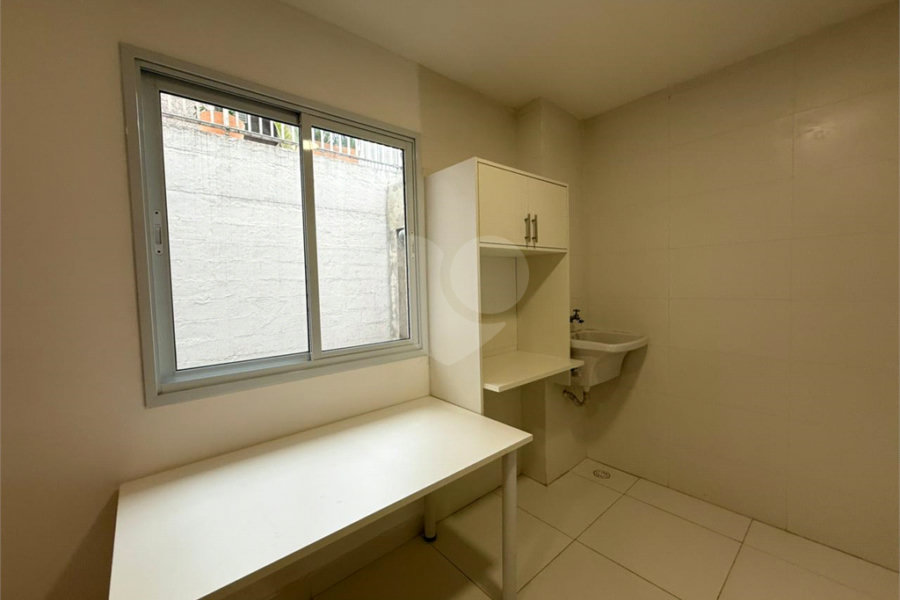 Casa à venda com 2 quartos no condomínio Severa, São Paulo - SP