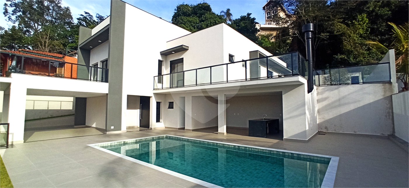Casa à venda com 4 quartos, sendo 3 suítes, no condomínio Estância Marambaia, Vinhedo - SP