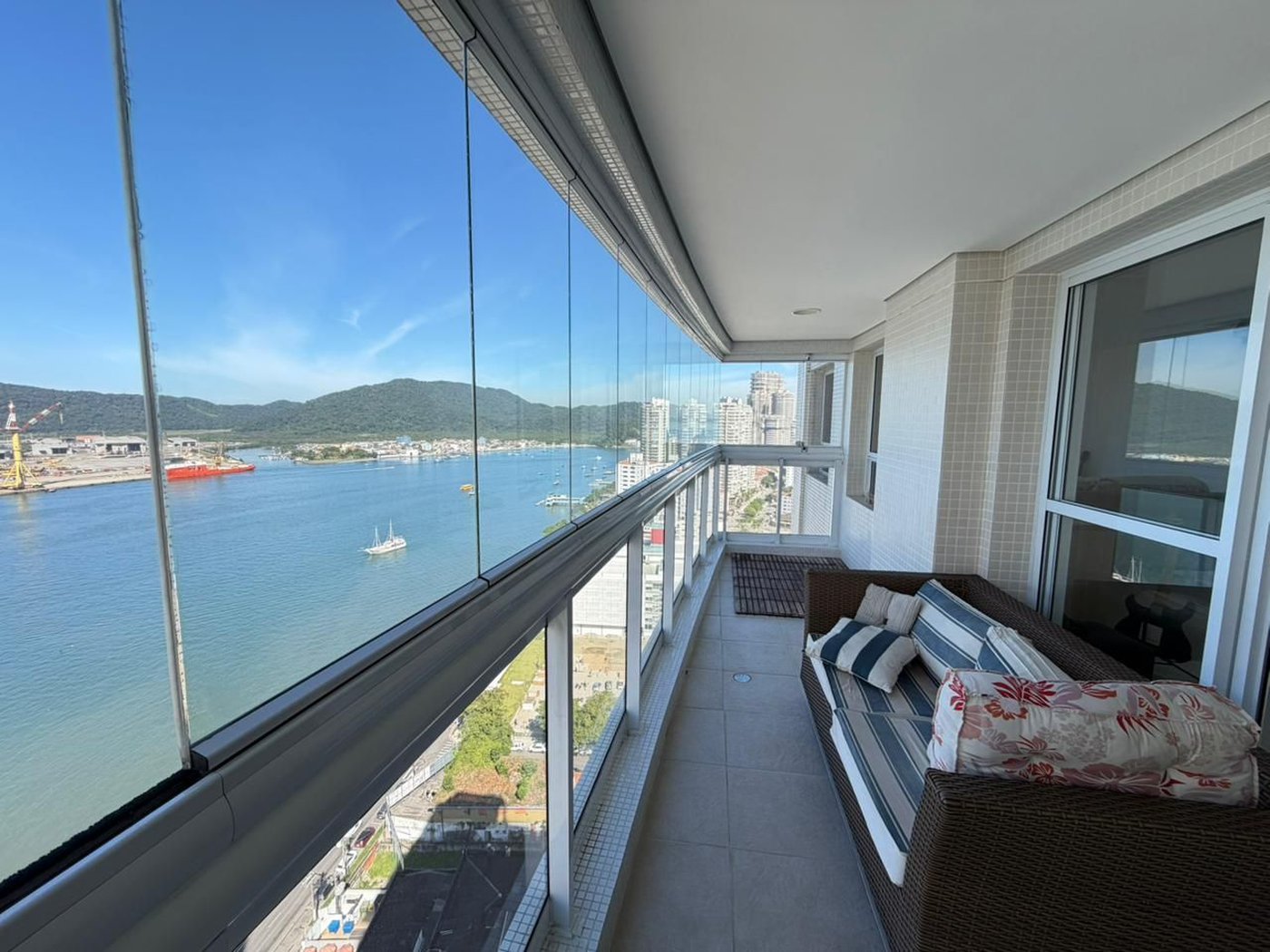 Apartamento com 3 dormitórios à venda, 189 m² por R$ 2.350.000,00 - Ponta da Praia - Santos/SP