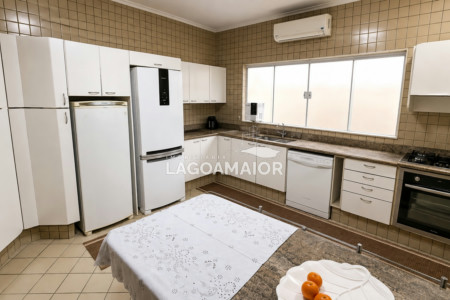 Casa à venda com 3 quartos, sendo 1 suíte, em Santos Dumont, Três Lagoas, MS