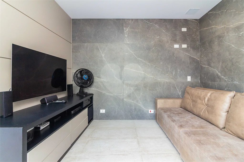 Casa em condomínio, 4 suites, piscina privativa no Jd. Floresta - zona norte - SP.