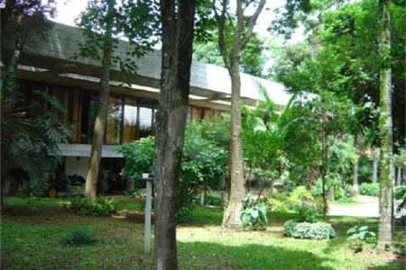 Casa Térrea à venda com 5 quartos, sendo 3 suítes, em Interlagos, São Paulo, SP