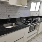 Apartamento no Condomínio Mont Royal.
