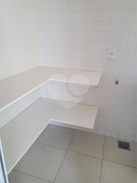 Indaiatuba- Condominio Maria Dulce-Venda e Locação - Terreno 300,00 ms - construido - 180,00 ms - Casa Terrea - 3 suites - escritório com ventilador, lavabo - cozinha com armários,forno, coifa e cooktop , ventilador - despensa - lavanderia com armarios- varanda gourmet com churrasqueira, quintal c