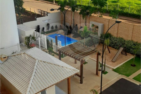 Apartamento à venda no condomínio Parque das Acácias.