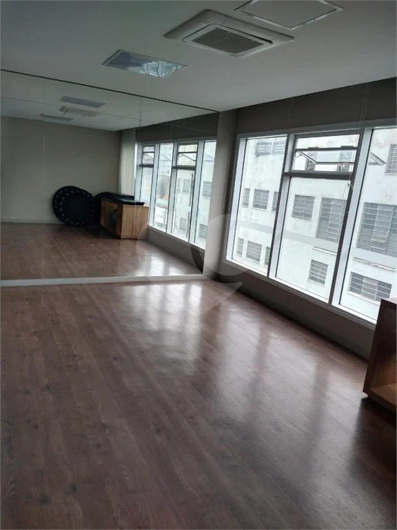 Condominio Clube apto 02 dormitórios(reversível para 03, sendo 01 suíte com 1 vaga.