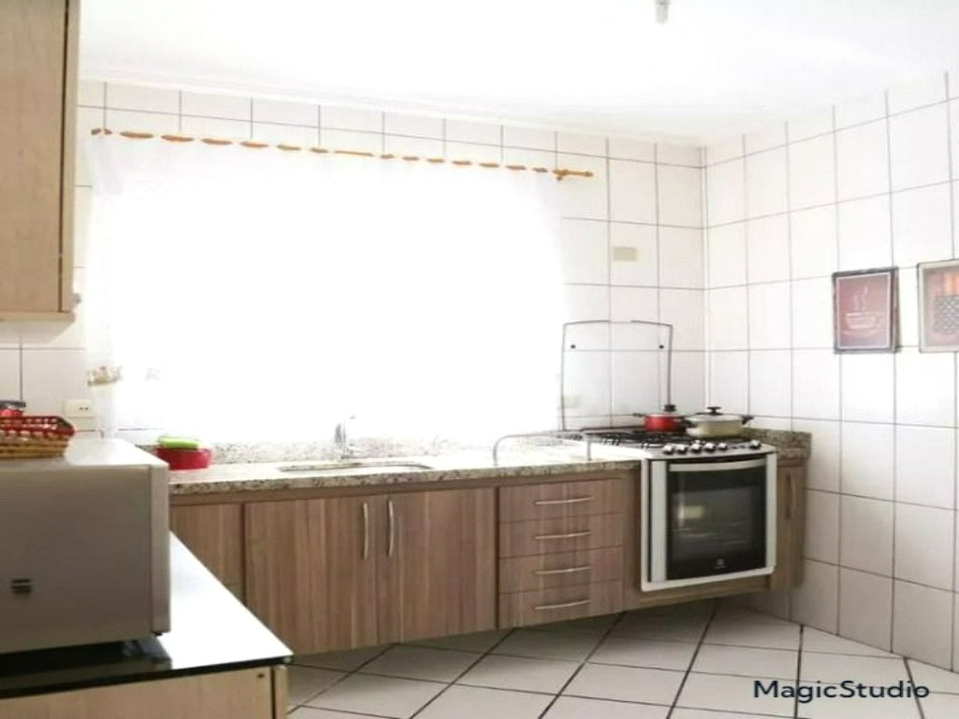 Casa com 120m² , 4 dormitórios , sendo 1 suíte , 3 vagas de garagem , à venda no Jabaquara.