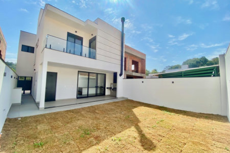 Casa à venda com 3 quartos, sendo 3 suítes, no condomínio Vila Giardino, Jundiaí - SP
