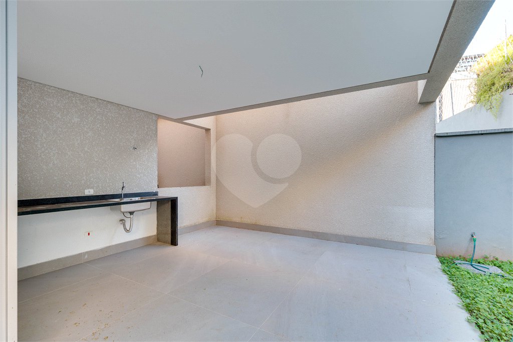 Casa à venda com 4 suítes no condomínio Vila Arese, São Paulo - SP