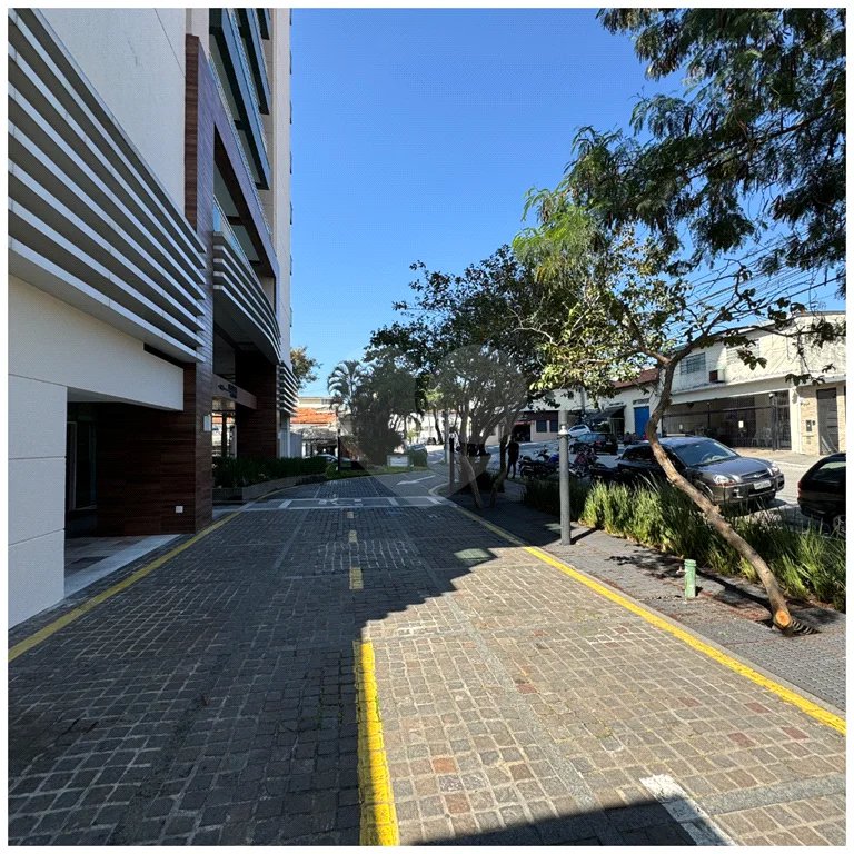 Conjunto comercial com 223,38 m² à venda na Vila Carrão
