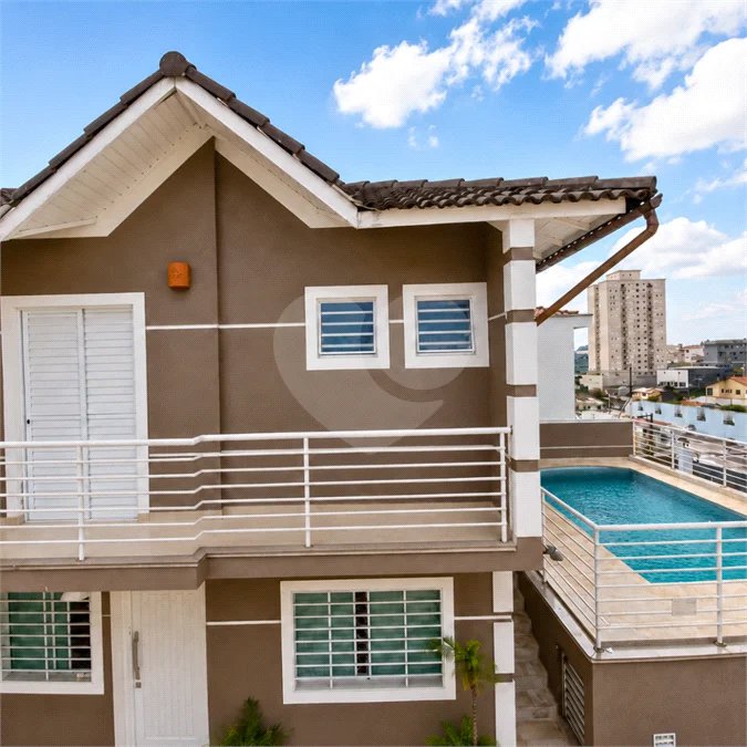 Casa em Condomínio Fechado à Venda na Vila Mazzei | 112 m² úteis | 3 dormitórios | 1 suíte | 2 vagas