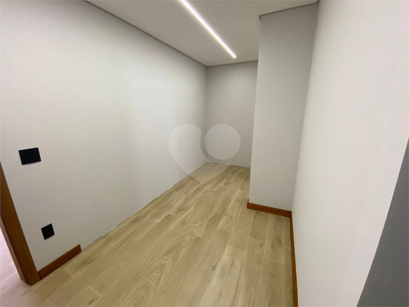 Casa à Venda no Condomínio Damha II
