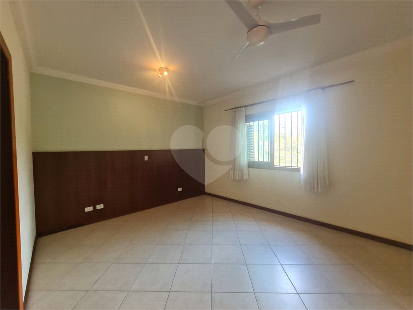 Casa à venda com 3 suítes em Interlagos, São Paulo, SP