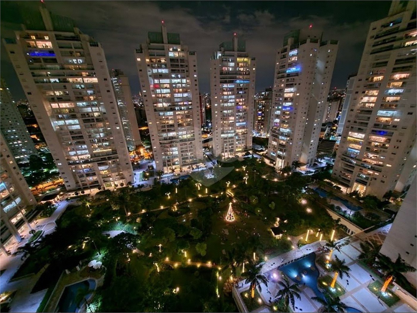APARTAMENTO À VENDA OU LOCAÇÃO NO CENTRAL PARK MOOCA – 157 m² | 4 dormitórios |ANDAR ALTO | VARANDA GOURMET | CONDOMÍNIO CLUBE