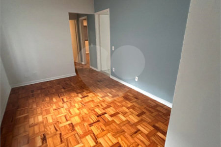 Apartamento reformado de 42m2 com 2 dormitórios e 1 vaga à venda em Perdizes