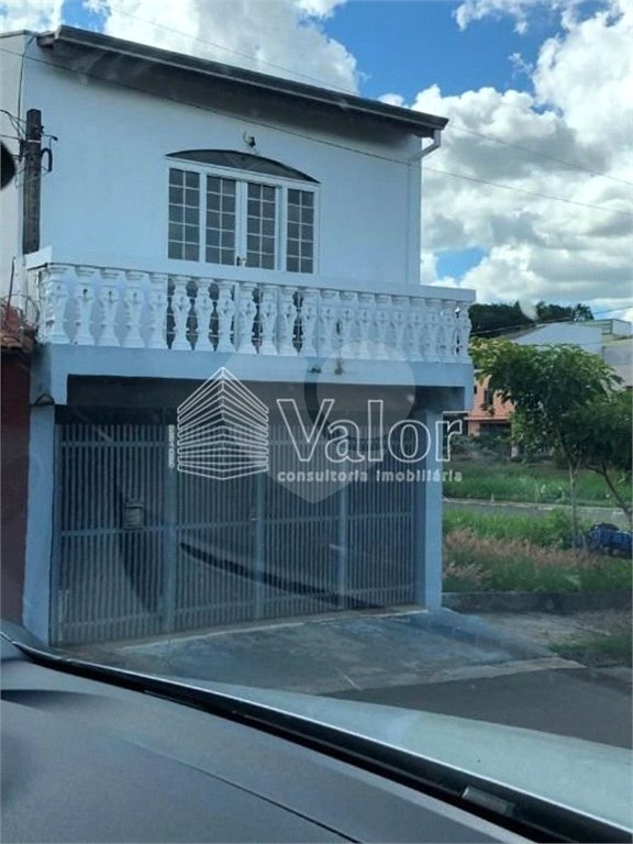 Casa Sobrado com piso cerâmico, com 3 dormitórios no Jardim Ricetti