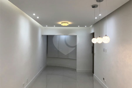 Lindo Apartamento com Varanda integrada