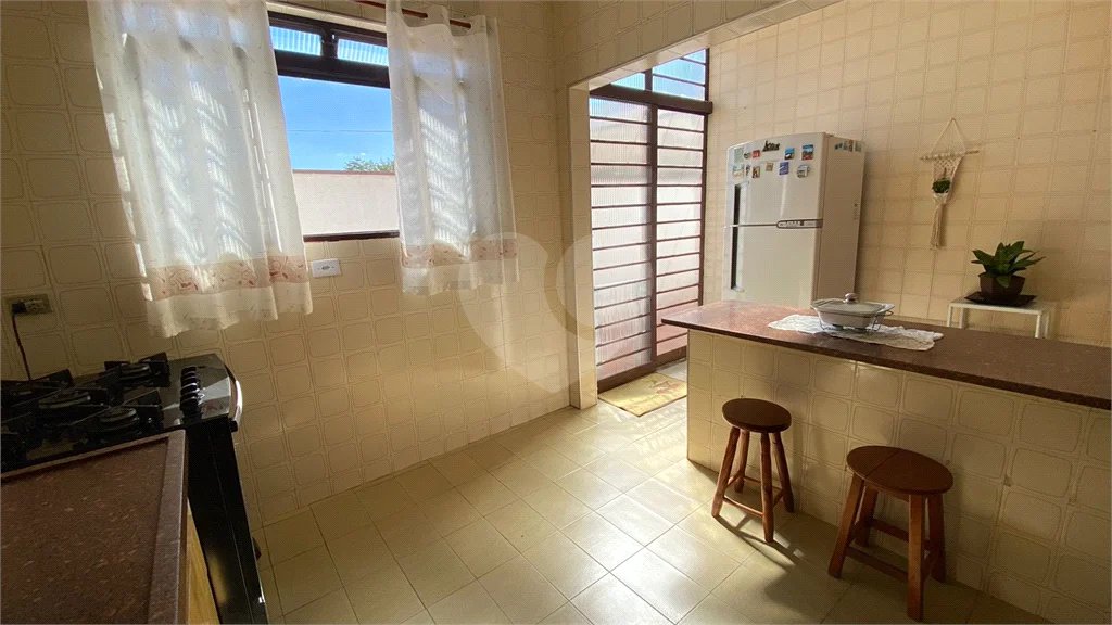 Excelente casa no Jardim Brasilia 3 dormitórios sendo 1 suíte