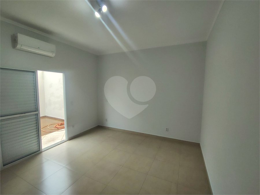 Casa à venda com 3 quartos, sendo 1 suíte,  no condomínio Bosque São Carlos, São Carlos - SP