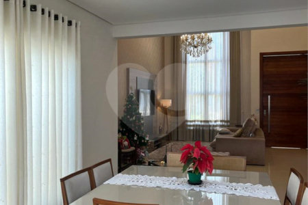 Casa em Condomínio - Jardim Residencial Alto de Itaici!
